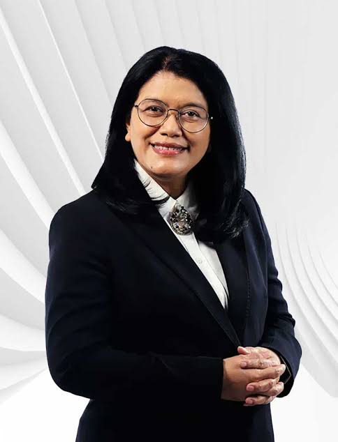Dr.Dra.Lucia Rizka Andalucia, Apt., M.Pharm. – Koordinator Pelayanan